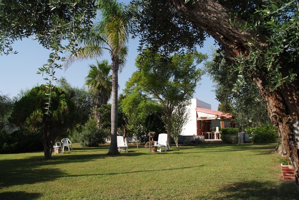 Agriturismo Villa Tommaso Torre dell'Orso Bagian luar foto
